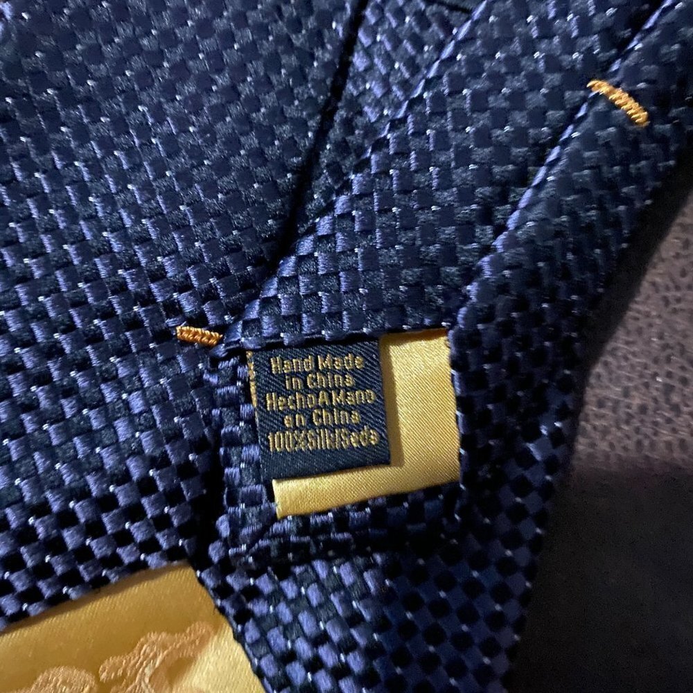 Donald J. Trump Mens Necktie Blue Geometric Woven Hand Made Signature Collection - Picture 5 of 9